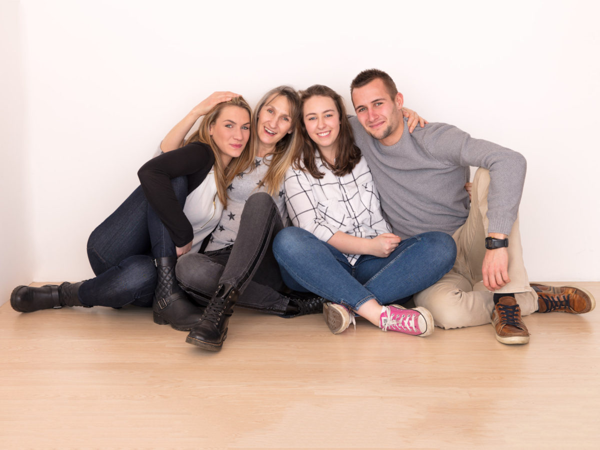 photo de famille en studio